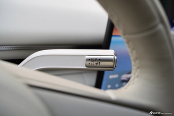 2025款星纪元 ET 增程 240 四驱至臻尊享