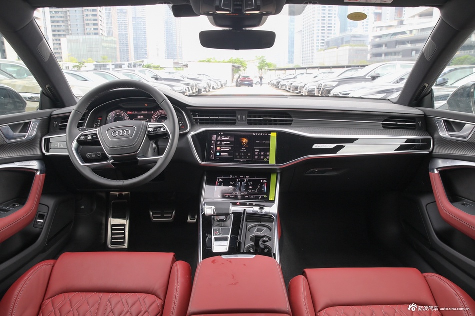 2025款奥迪A7L 55 TFSI quattro 黑武士版