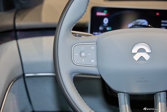 2025款蔚来ET5T 75kWh Touring