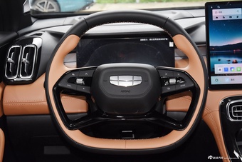 2025款博越L 第四代 1.5TD DCT 山河