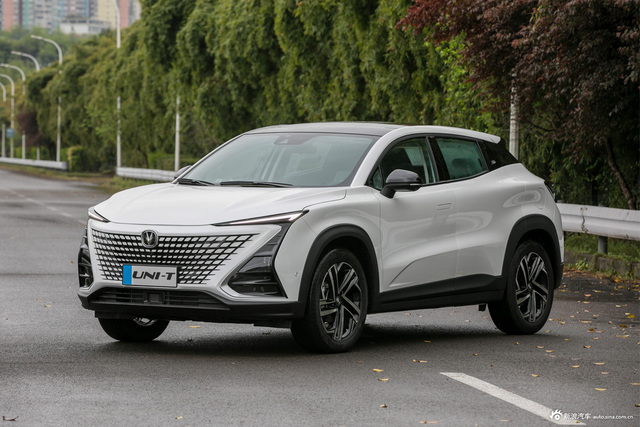 2020款长安UNI-T 1.5T豪华型图片