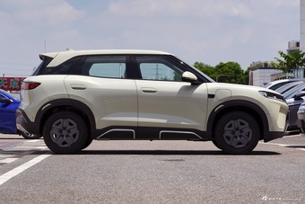 2025款比亚迪元UP 401KM智驾活力版