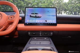 2025款五菱星光纯电 610km 智能旗舰型