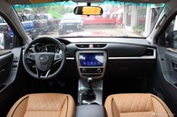 2023款江淮T8 2.0T夜鹰版柴油四驱豪华型大双