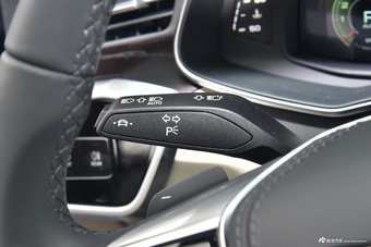 2025款奥迪A6L 改款 40 TFSI 豪华动感型