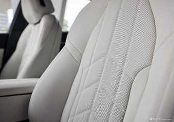 2025款宝马5系 540i xDrive Legacy Edition 海外版