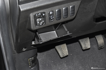 2019款东南A5翼舞 1.5L手动旗舰版国V