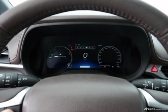 2026款格瑞维亚 2.5L混动 尊爵MAX四驱版