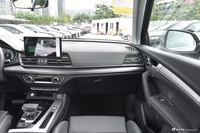 2026款奥迪Q5L 45周年典藏版 40 TFSI 时尚动感型