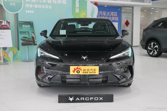 2026款极狐 阿尔法S5 1450 睿享版 200kW