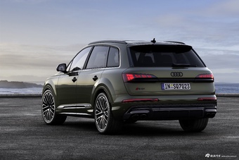 2025款奥迪SQ7 4.0 TFSI Black Edition 英国版