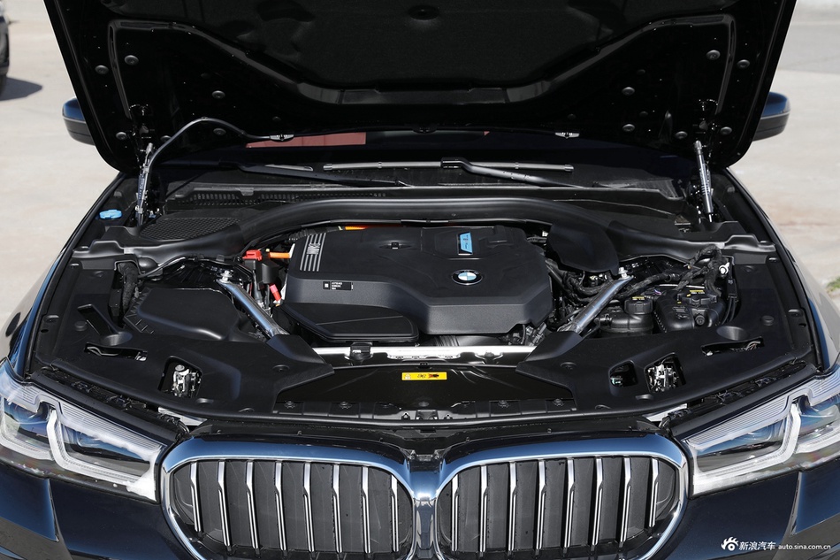 2022款宝马5系混动 535Le M运动套装