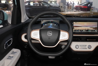 2025款QQ多米305km 舒享型