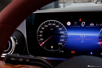 2025款莱茵旅行者 2.0T 北极星