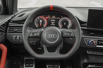 2025款奥迪A4L 200万辆悦享版 40 TFSI Bang&Olufsen星夜版