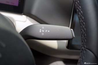 2025款比亚迪元UP 401KM智驾活力版