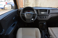 2020款五菱宏光V 1.5L手动劲享版7座国VI