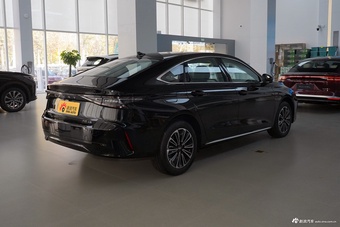 2025款风云A8 70km 标准型