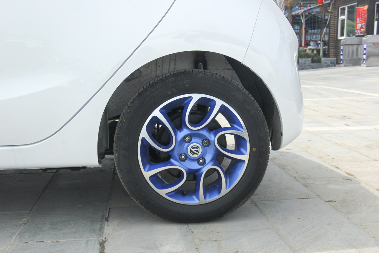  2019款奔奔EV360改款 标准型 