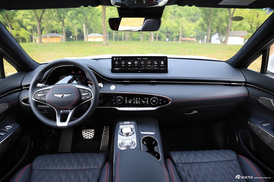 2023款捷尼赛思GV70 2.5T 四驱旗舰版