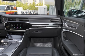 2026款奥迪A6L 40 TFSI 豪华动感型