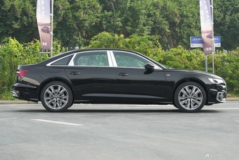 2026款奥迪A6L 45 TFSI quattro 臻选动感型+尊享包