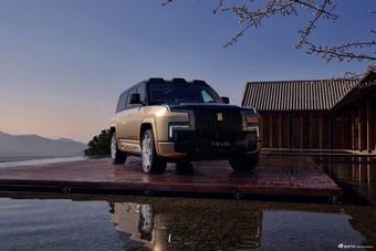 2025款仰望U8L 鼎世版 官图