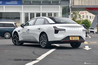 2025款小鹏MONA M03 600 超长续航 Max