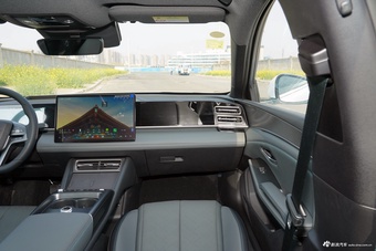 2026款秦L DM-i 210KM云辇型