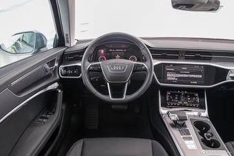 2025款奥迪A6（进口） allroad quattro 55 TFSI 尊享越野型