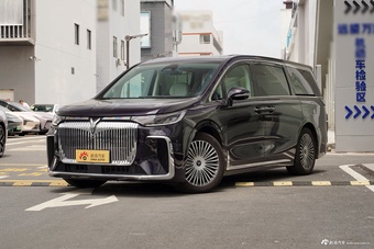 2025款梦想家 PHEV 四驱尊贵鲲鹏版