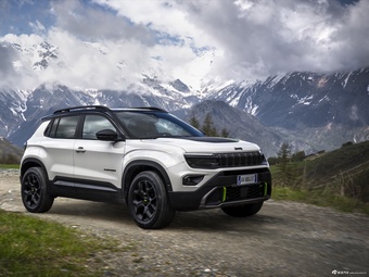 2024款Avenger 4xe 官图