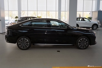 2025款风云A8 70km 标准型