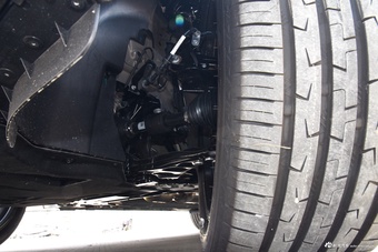 2025款博越L 第四代 1.5TD DCT 山河