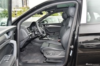 2026款奥迪Q5L 45周年典藏版 40 TFSI 豪华动感型
