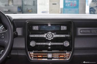 2025款宝典 2.5T手动柴油两驱长轴