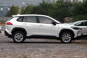 2026款卡罗拉锐放 2.0L 先锋版