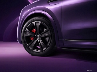 2025款问界M8纯电版 双电机 6座 官图