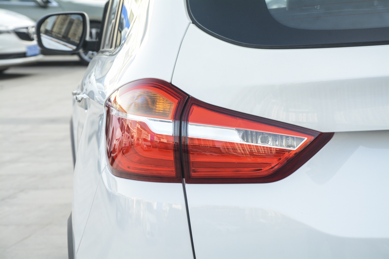 2019款斯威X7 1.8L手动舒适版7座