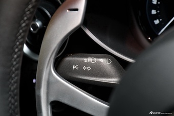 2024款Giulia 2.0T 280HP致敬传奇版