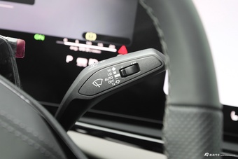 2026款奥迪A6L 3.0T quattro 旗舰型