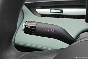 2025款荣威D6 450km 尊享版