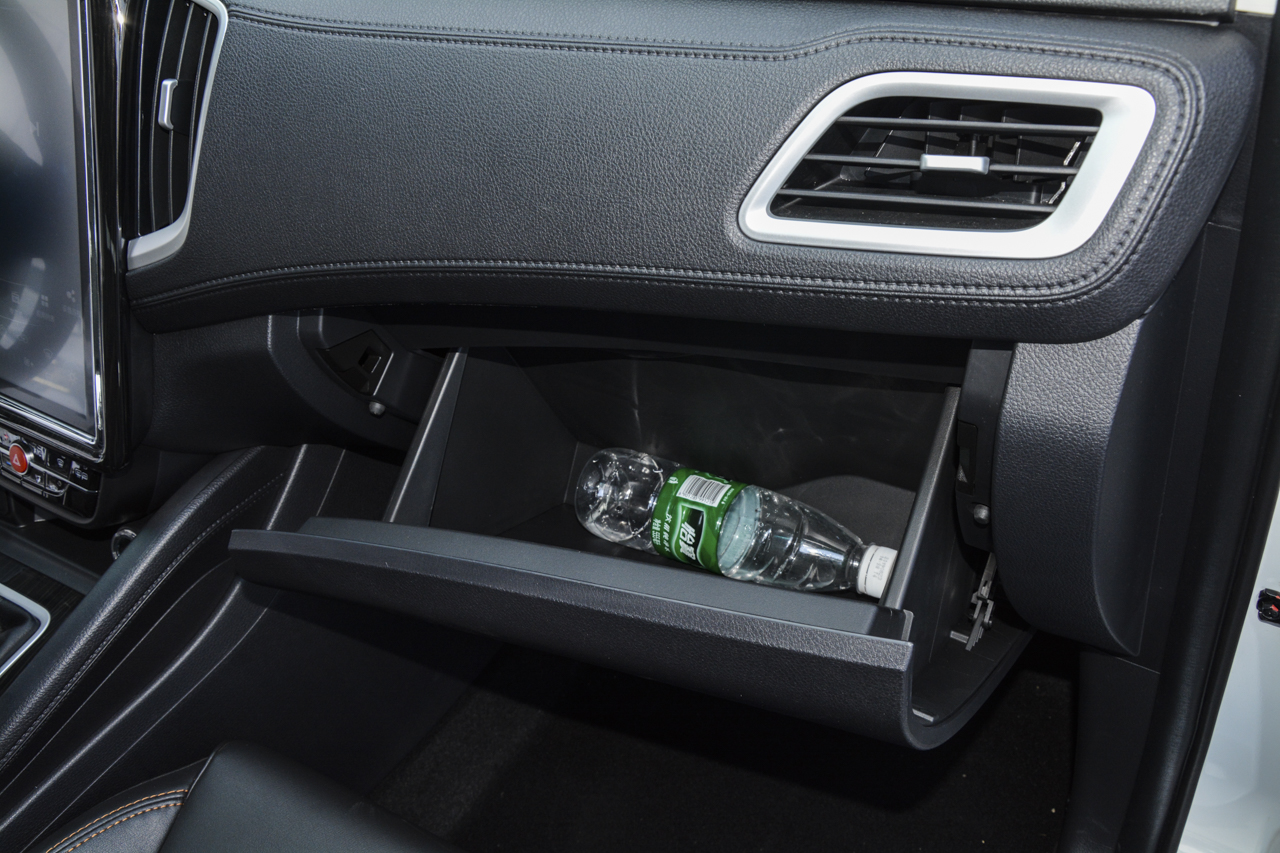 2019款斯威X7 1.8L手动舒适版7座