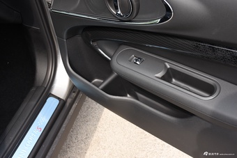 2023款MINI CLUBMAN 改款 2.0T COOPER S 鉴赏家