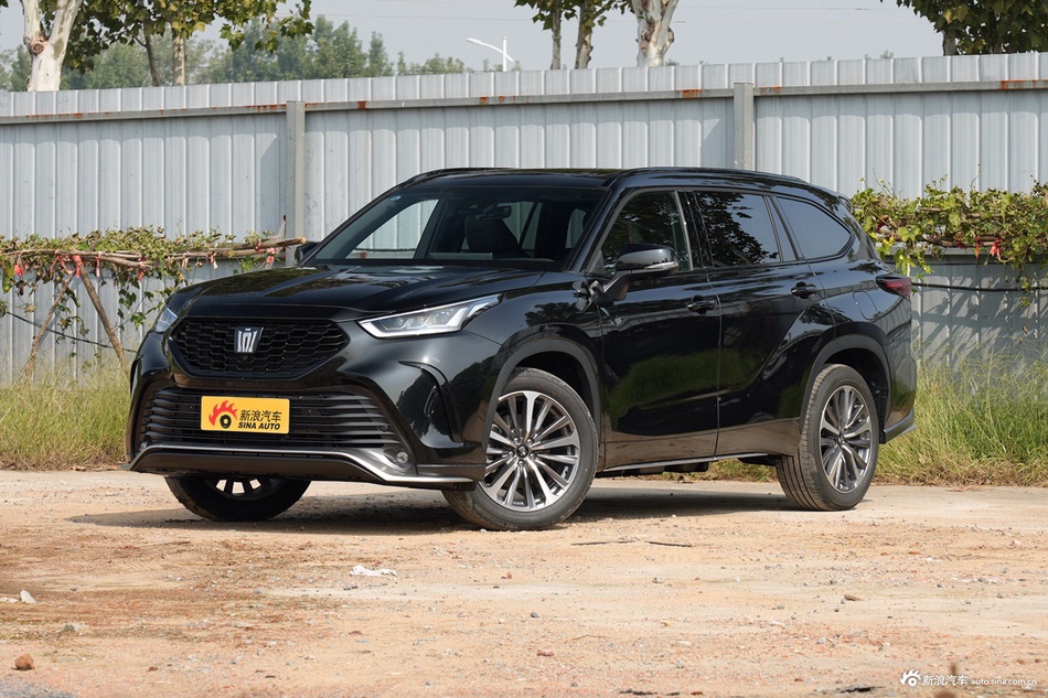 2026款皇冠陆放 2.5L HEV四驱尊贵版
