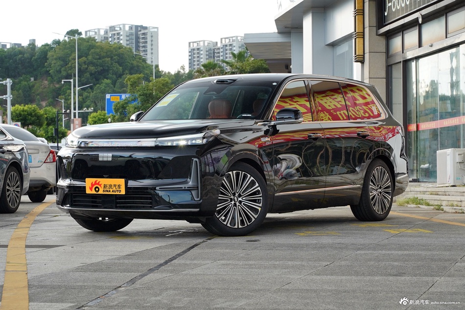 2025款吉利银河M9 210km 四驱领航版