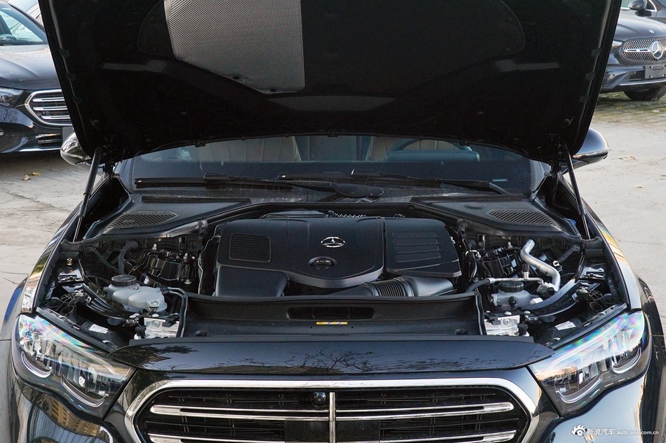 2026款奔驰E级 260 L 经典型