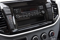 2023款上汽MAXUS V80 2.0T 手动经典城配王长轴高顶3座