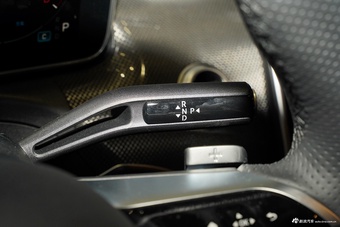 2025款奔驰CLE 300 4MATIC 敞篷轿跑车