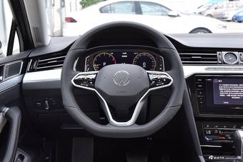 2025款迈腾 改款三 众享款 330TSI DSG豪华型